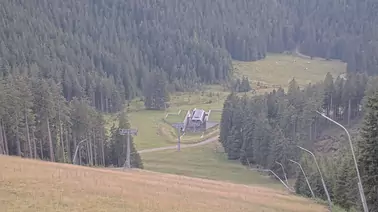 Blick auf die Piste und die Steinbachalmbahn (1.700 m)