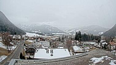 Blick auf umliegende Berge (1.000 m)