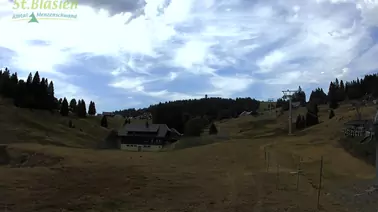 Blick auf den Zeiger Skihang