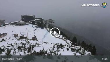 Blick auf die Ahornbahn am Ahorn (2.000 m)