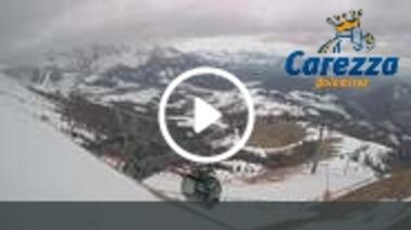 Blick auf die Ausfahrt der Bergstation (2.337 m)