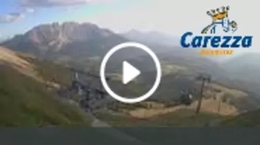 Blick auf die Ausfahrt der Bergstation (2.337 m)