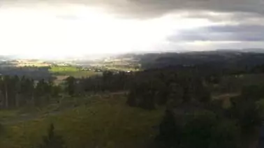 Rundumblick auf Thüringer Wald mit Rennsteig (890 m) 