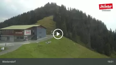 Blick auf die Bergstation Talkaser bei Westendorf (1.800 m)