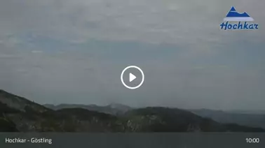 Blick auf die Bergstation und die Bergwelt (1.770 m)