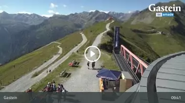 Blick auf die Südseite der Bergstation des Stubnerkogels (2.233 m)