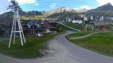 Blick auf den Ort und Pisten bei Val Thorens (2.275 m)