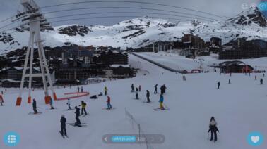 Blick auf die Ski-Station von Val Thorens